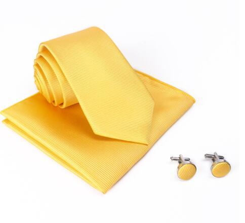 Set cravatta sartoriale in seta, pochette da taschino e gemelli
