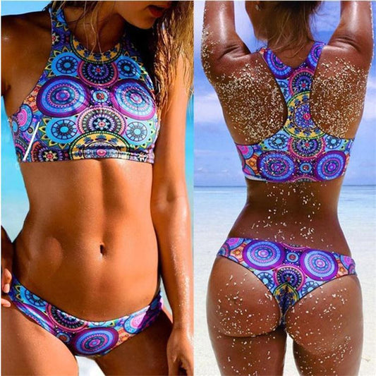 Nuovo bikini a triangolo a vita bassa con collo alto, costume da bagno brasiliano, costume da bagno intero, bikini brasiliano da spiaggia.