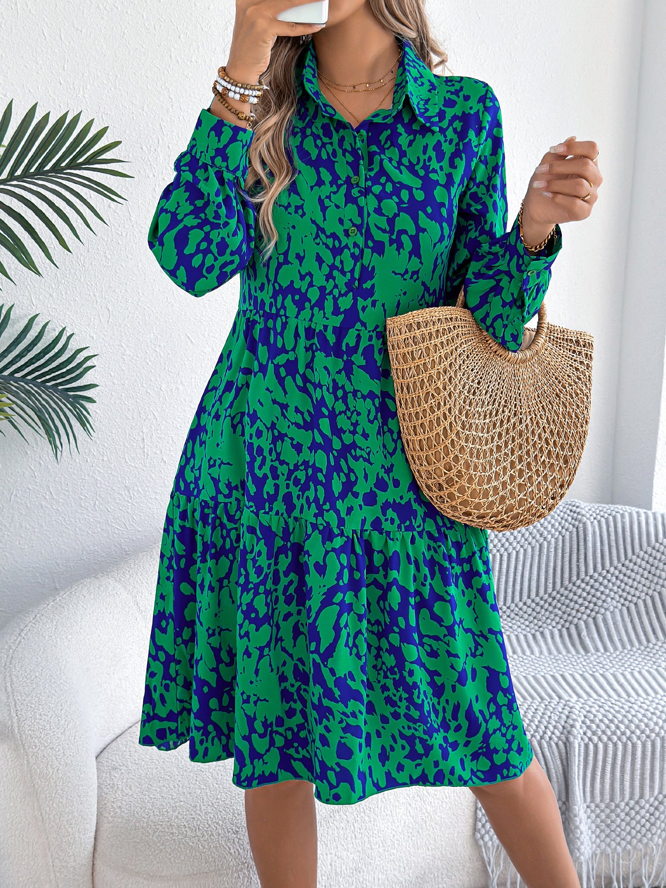 Abito-camicia casual a maniche lunghe con stampa leopardata a contrasto di colore